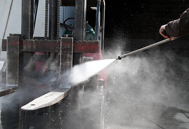 Best Roof Washing  in Washington, WV